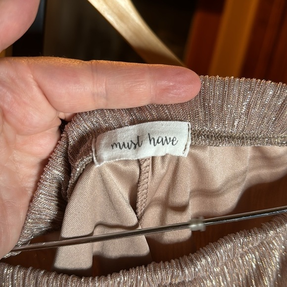 Must Have Rose Gold Metallic Sparkle Shorts Size Large Festival Party NYE Lined - Picture 5 of 7